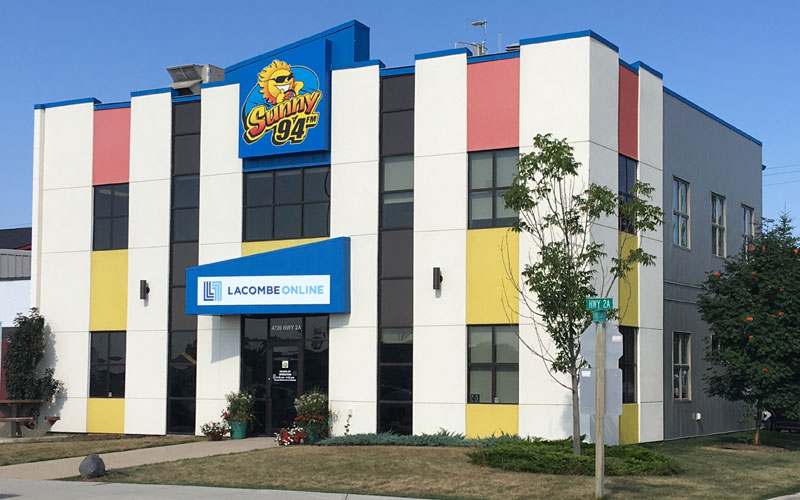 Sunny 94 Building – Lacombe